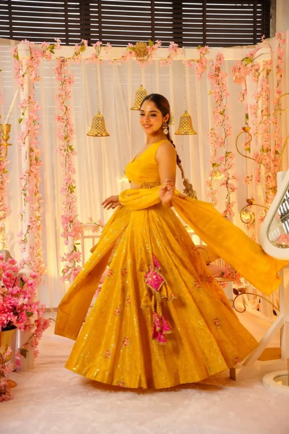 GOLDEN DAWN ELEGANCE LEHENGA SET - Image 4