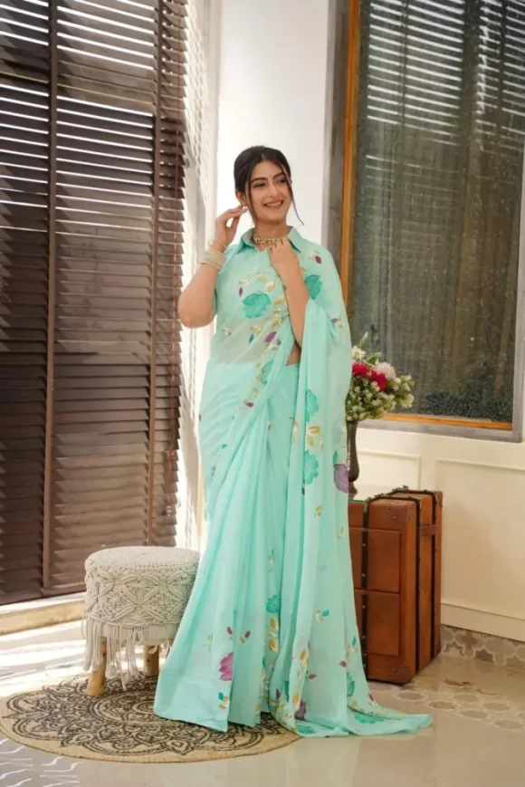 Lilith Blue Handpainted Saree - Image 4