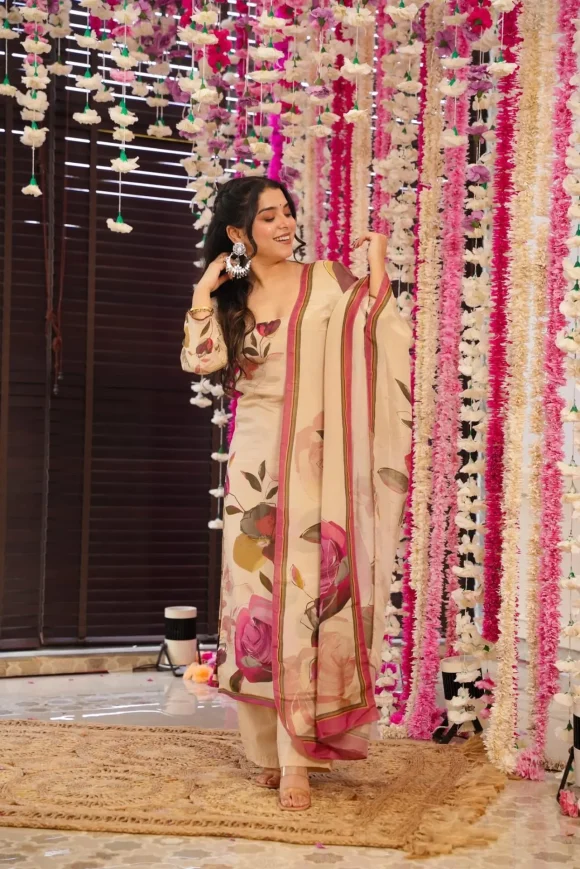 AYESHA FLORAL KURTA SET - Image 3