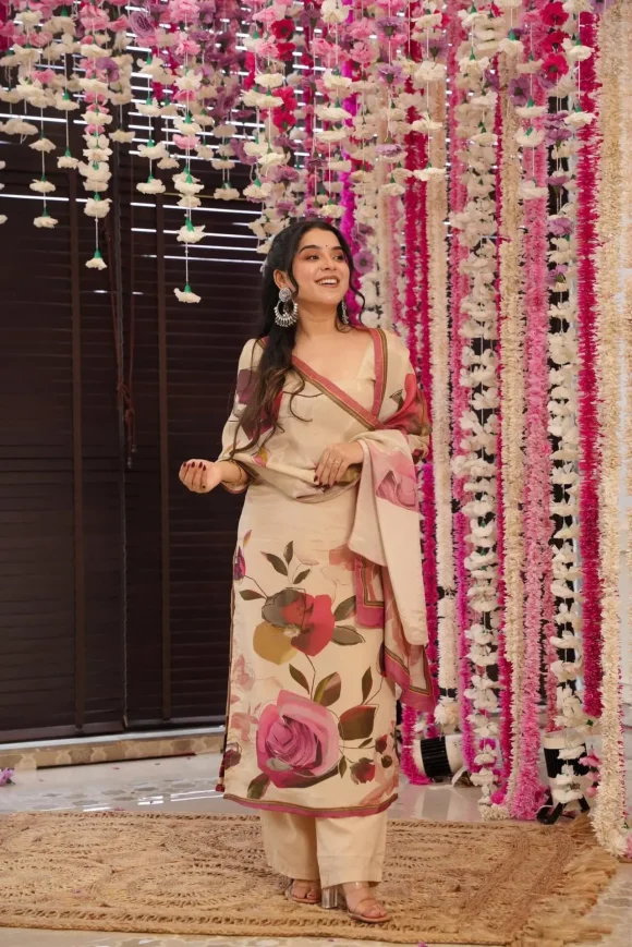 AYESHA FLORAL KURTA SET - Image 5