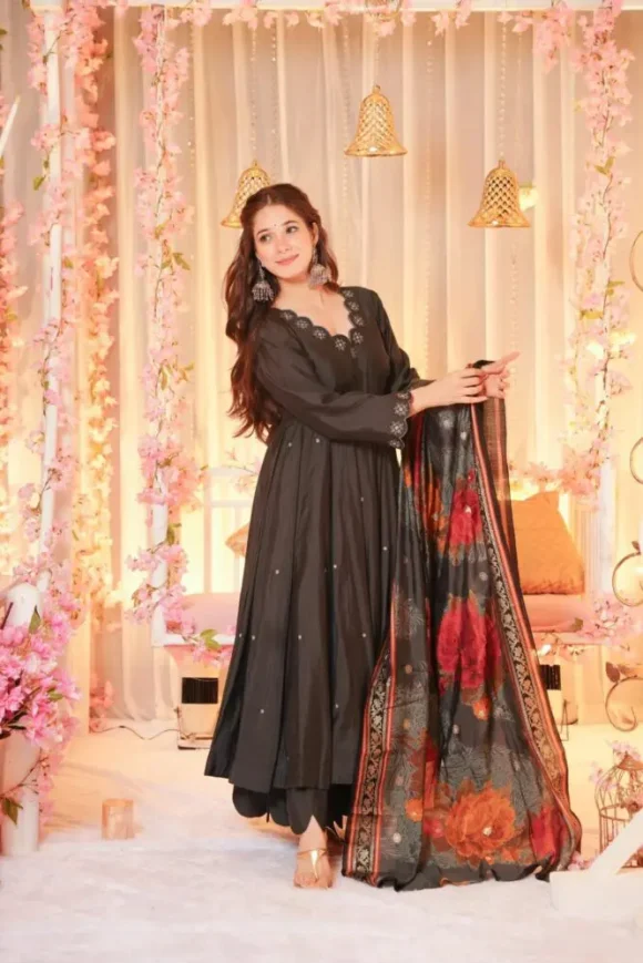 Charcoal Veil muslin suit set - Image 4