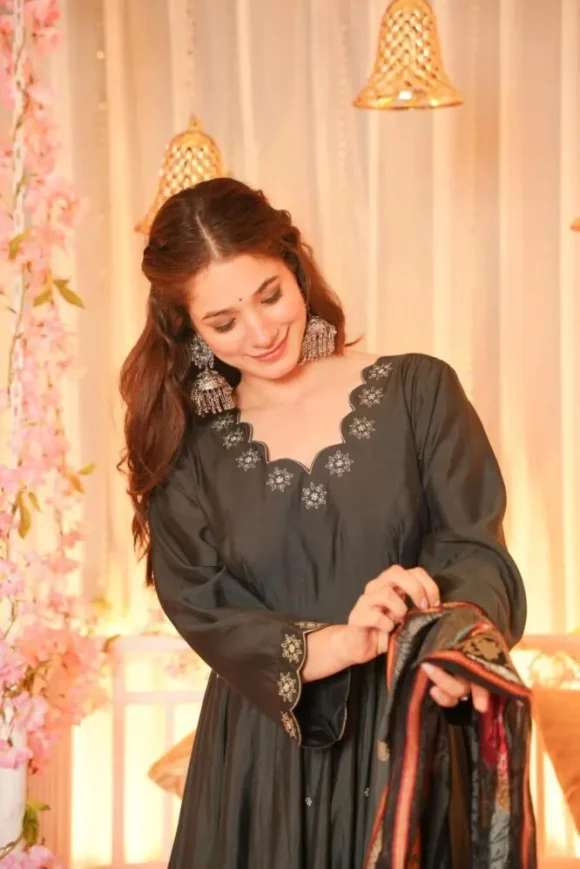 Charcoal Veil muslin suit set - Image 5