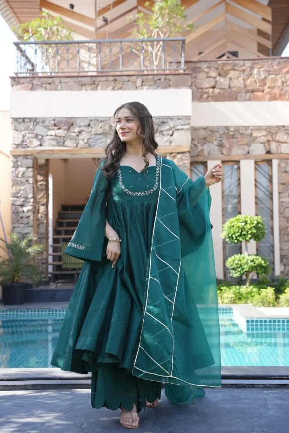 Alluring Green Chanderi Suit Set
