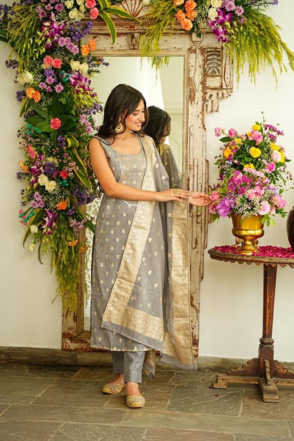 Harper grey chanderi set - Image 3