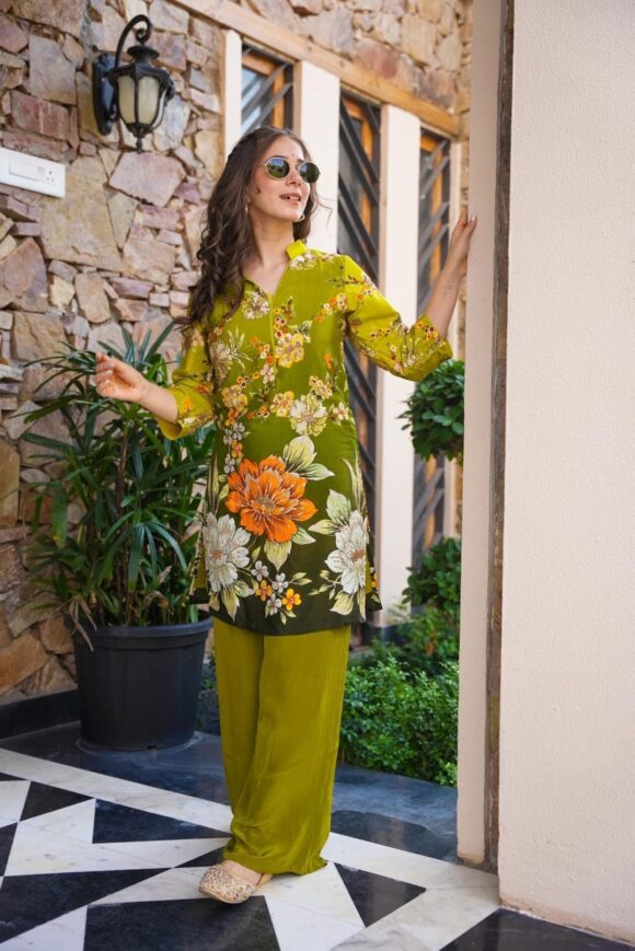 HAZEL GREEN EMBROIDERED SET - Image 3