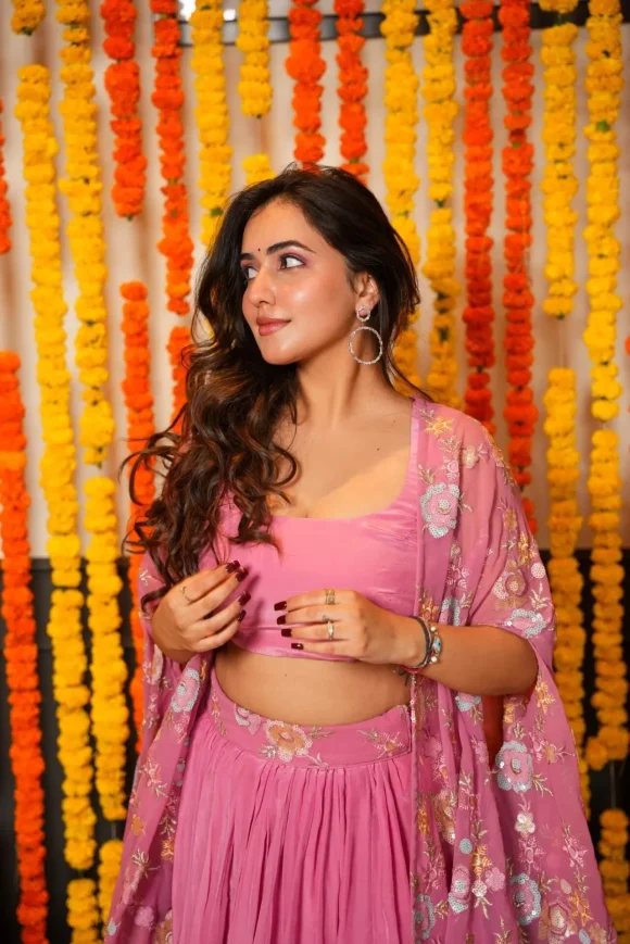 Gautami pink croptop-shrug set - Image 3
