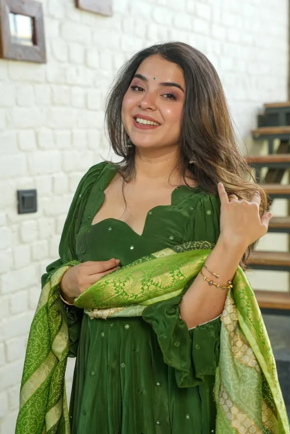 Aura Green Suit Set - Image 3