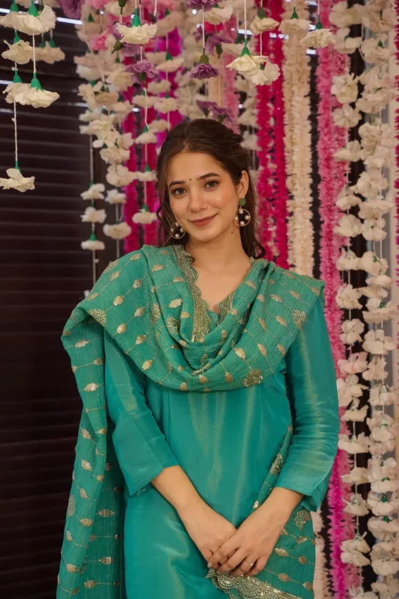 Gulnar green sharara set - Image 3