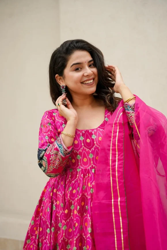 Aanika Pink Silk Suit Set - Image 3