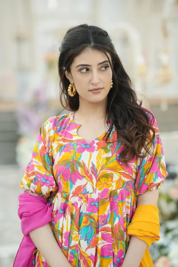 Martha rayon kurta-palazzo set - Image 3
