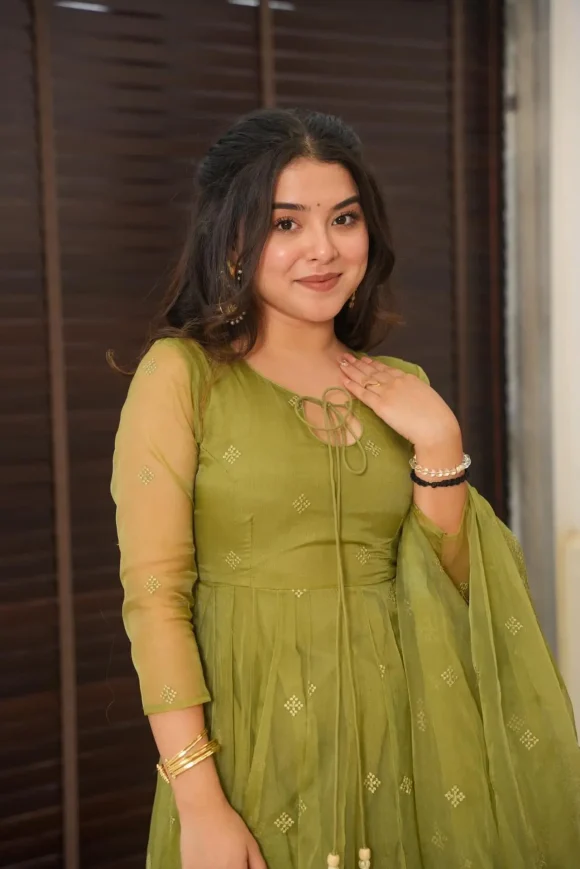 Mochi green organza suit set - Image 3