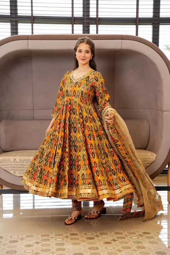 Celosia Floral Suit Set - Image 4