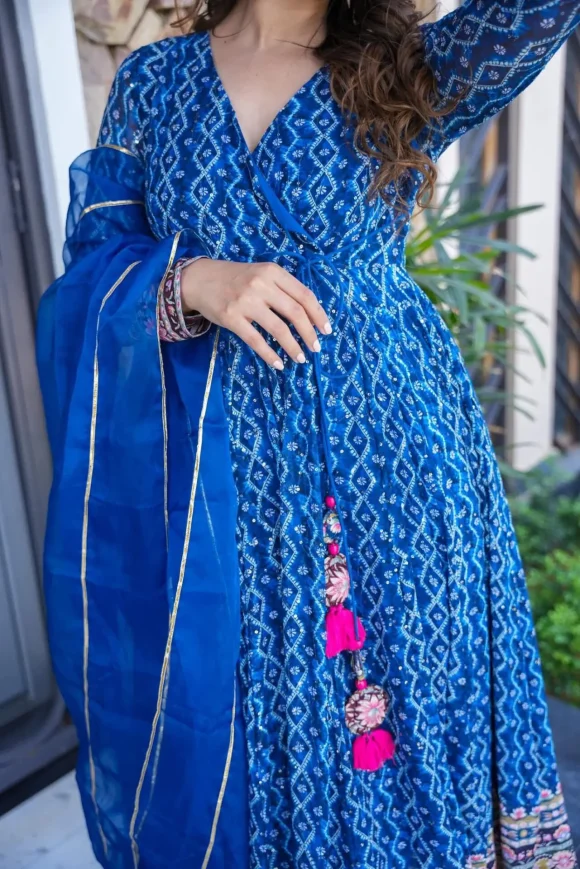 Jasmine blue embroidered georgette suit set - Image 4