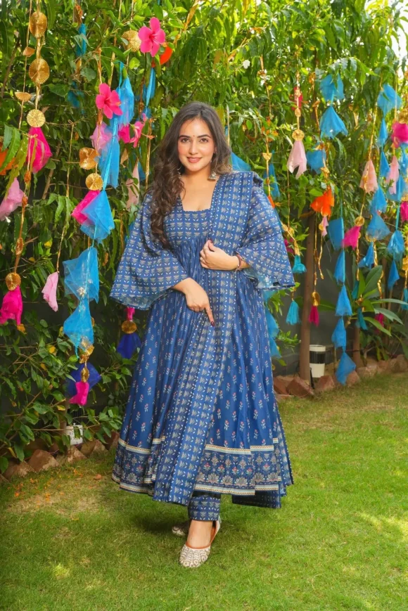 Jignasa blue chanderi suit set - Image 4