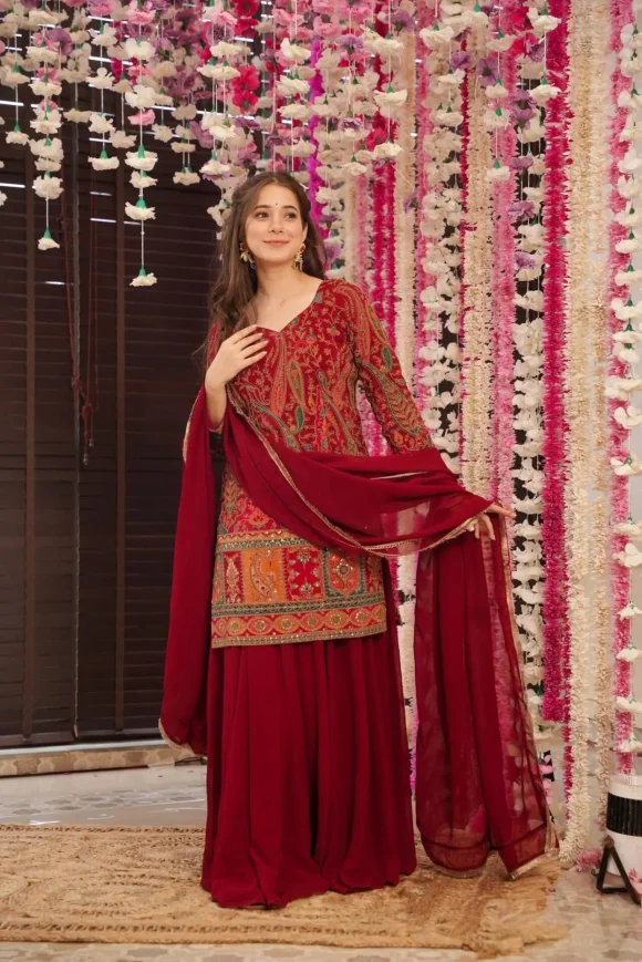 Juliet embroidered suit set - Image 4