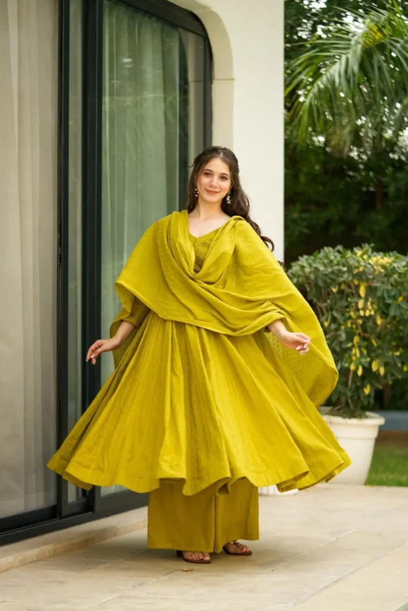 Kairavi mustard suit set - Image 4