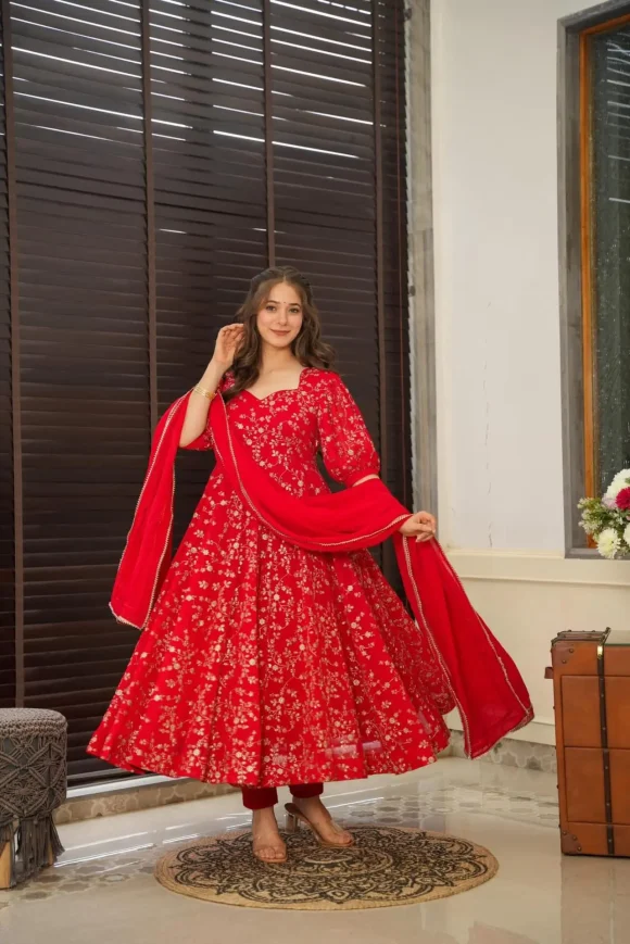 Alice Red Embroidered Suit Set - Image 4