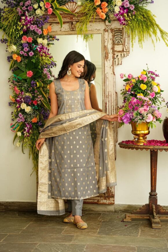Harper grey chanderi set - Image 5