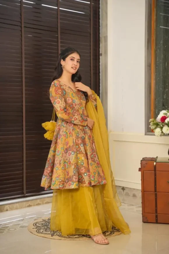 Angelic Embroidered Kurta-Palazzo Set - Image 5