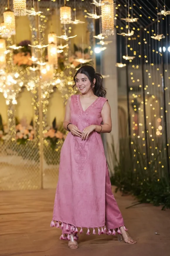 Mulan Blossomy pink SILK KURTA-JACKET SET - Image 5