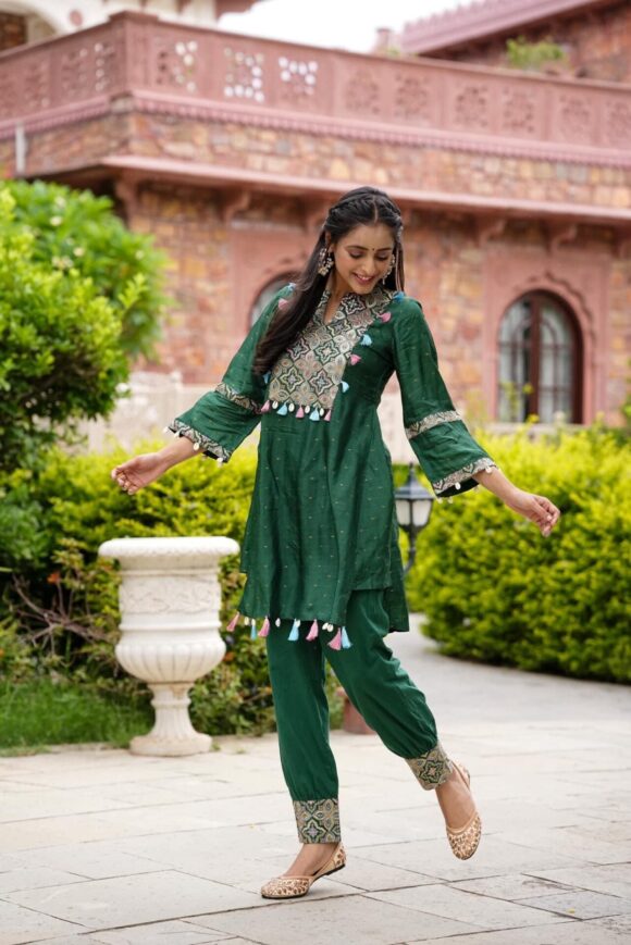 NETRA GREEN KURTA SET - Image 5
