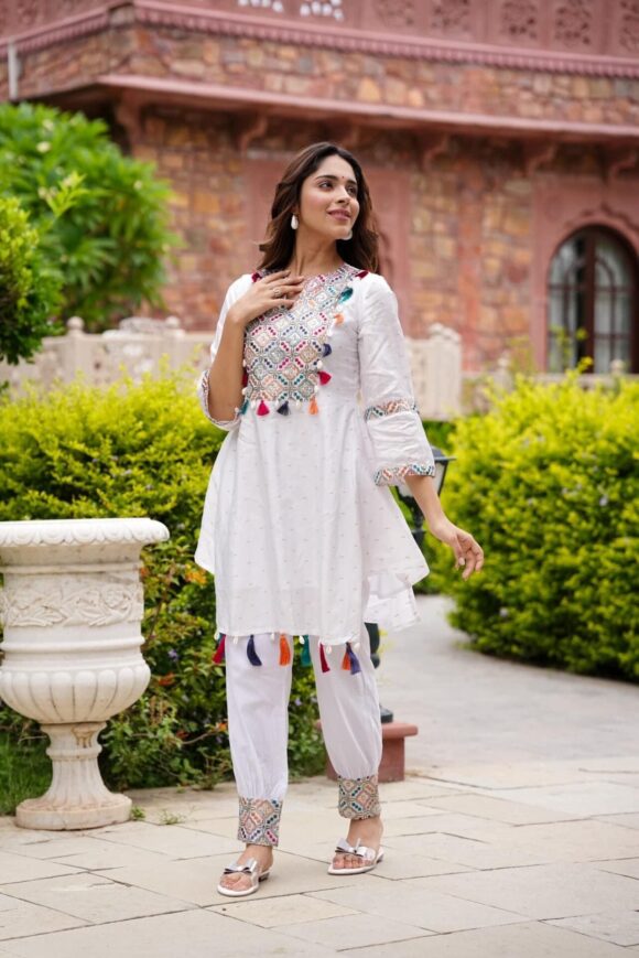 NETRA WHITE KURTA SET - Image 5