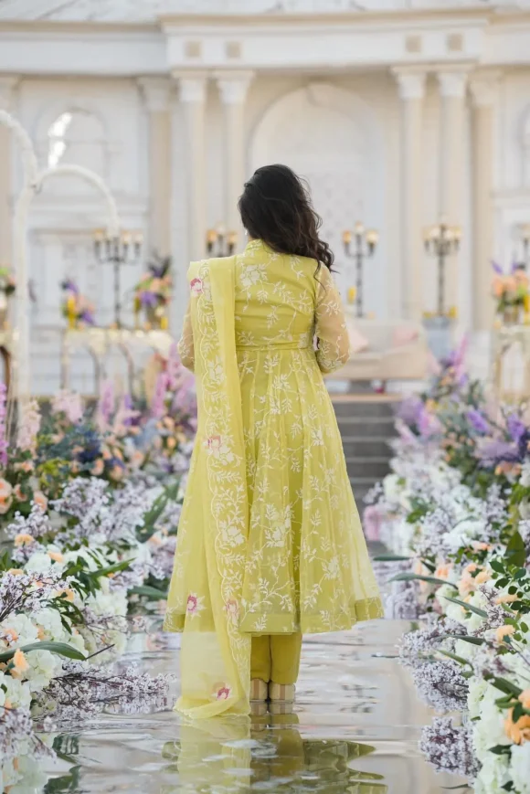 Faded yellow organza suit set - Image 5