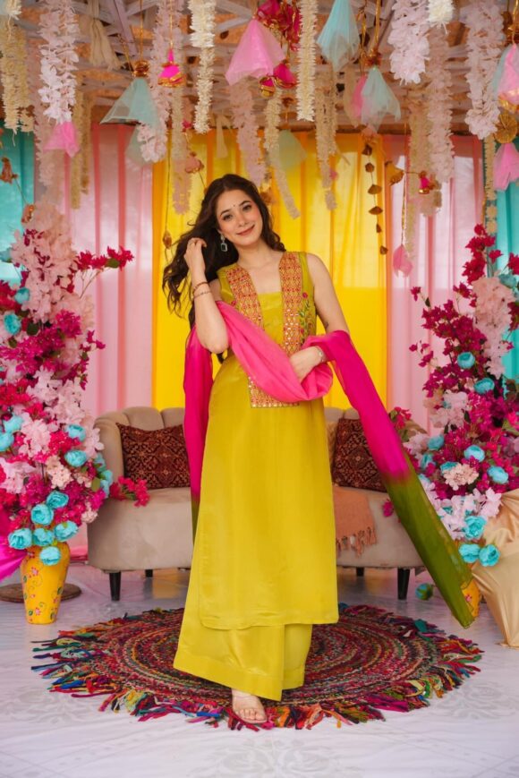 Aahana mustard cosmos suit set - Image 5