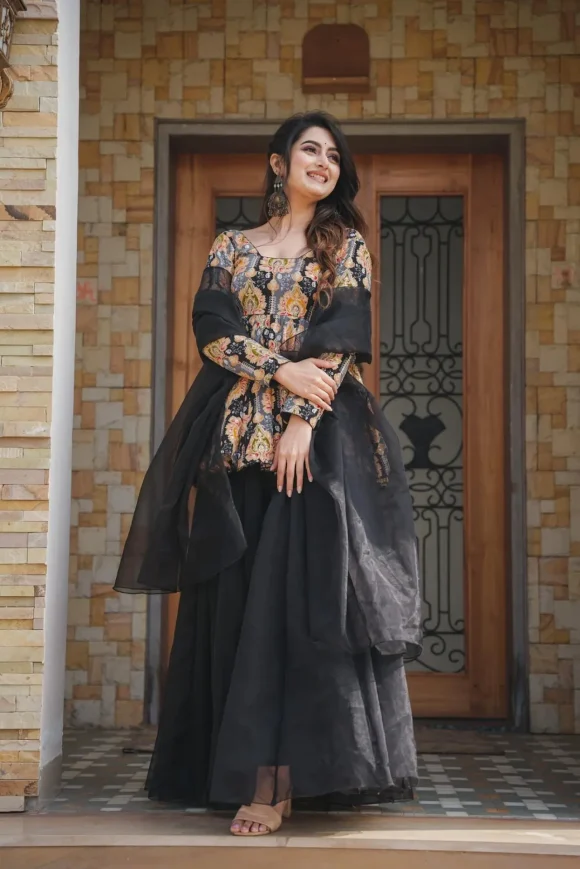 IDHITRI BLACK KURTA-PALAZZO SET - Image 5