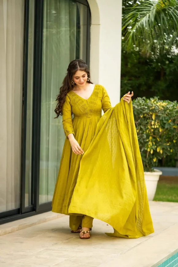 Kairavi mustard suit set - Image 5