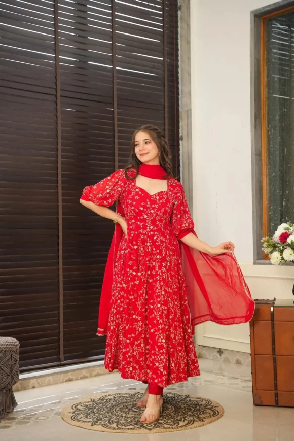 Alice Red Embroidered Suit Set - Image 5