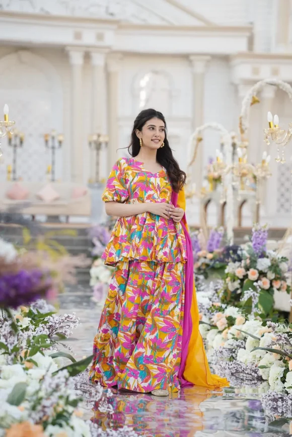 Martha rayon kurta-palazzo set - Image 5
