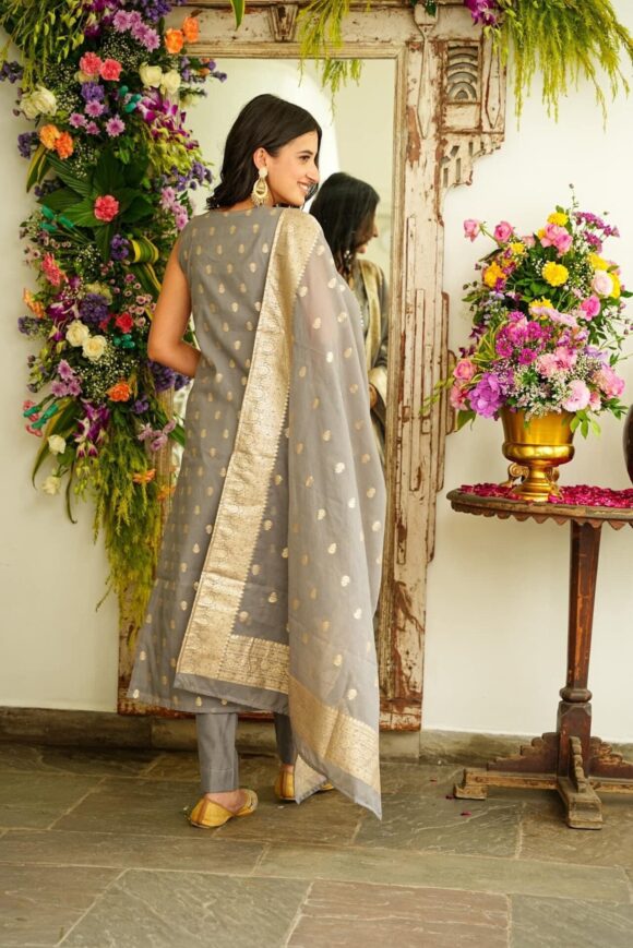 Harper grey chanderi set - Image 6