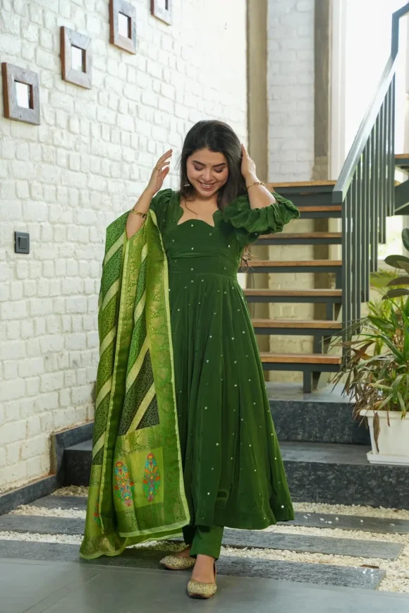 Aura Green Suit Set - Image 6