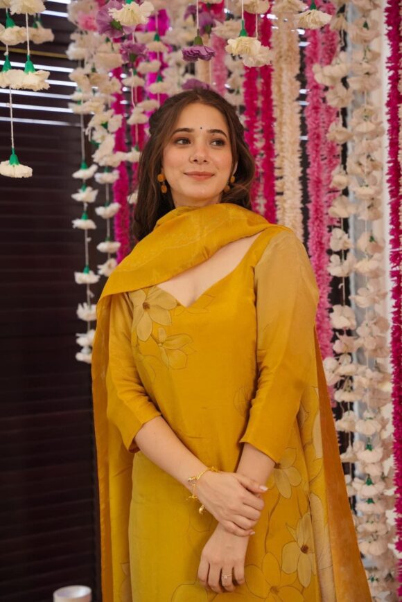 Meera yellow Kurta set - Image 6