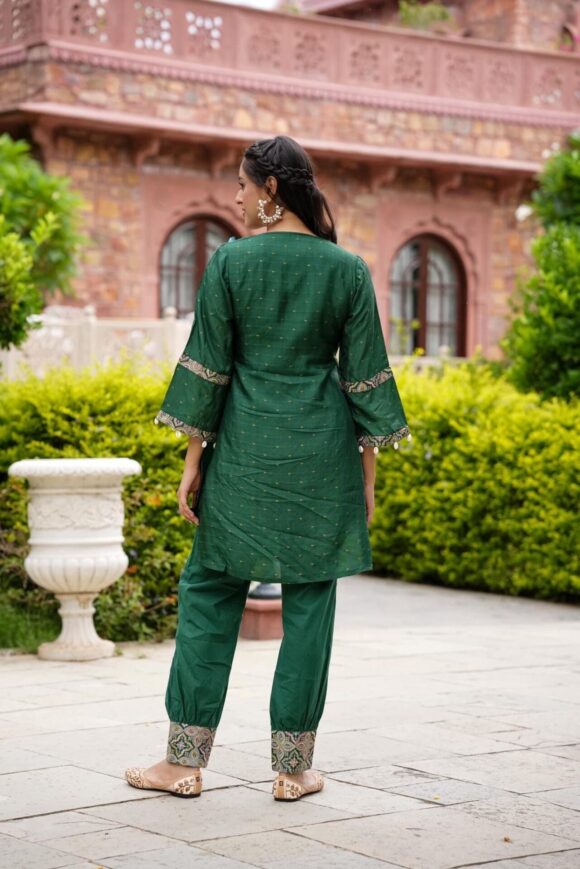NETRA GREEN KURTA SET - Image 6