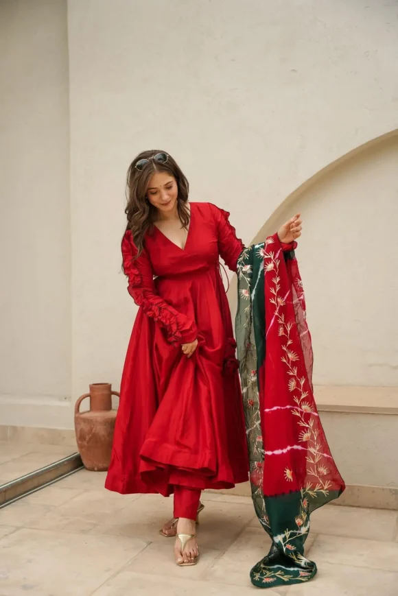 Cardinal Red Suit Set - Image 6