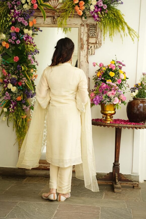 Nimisha elegant Cosmos set - Image 6