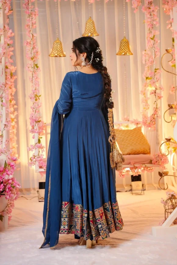 Embellished blue suit set - Image 6
