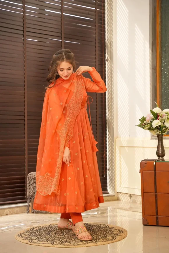 Embry organza suit set - Image 6