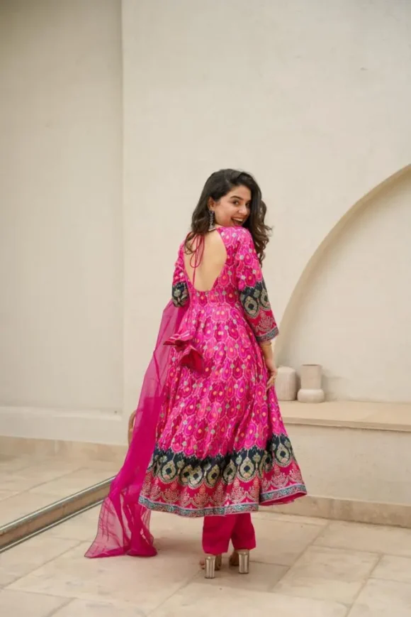 Aanika Pink Silk Suit Set - Image 6