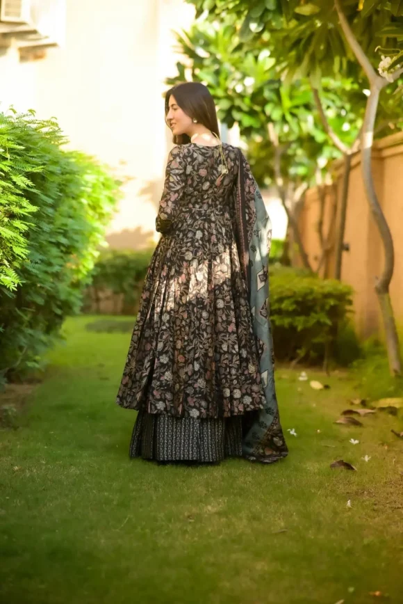 Mahira black muslin suit set - Image 6