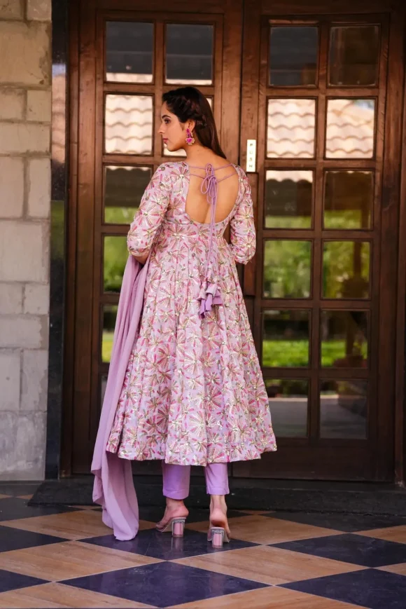 Graceful cascade georgette suit set - Image 7