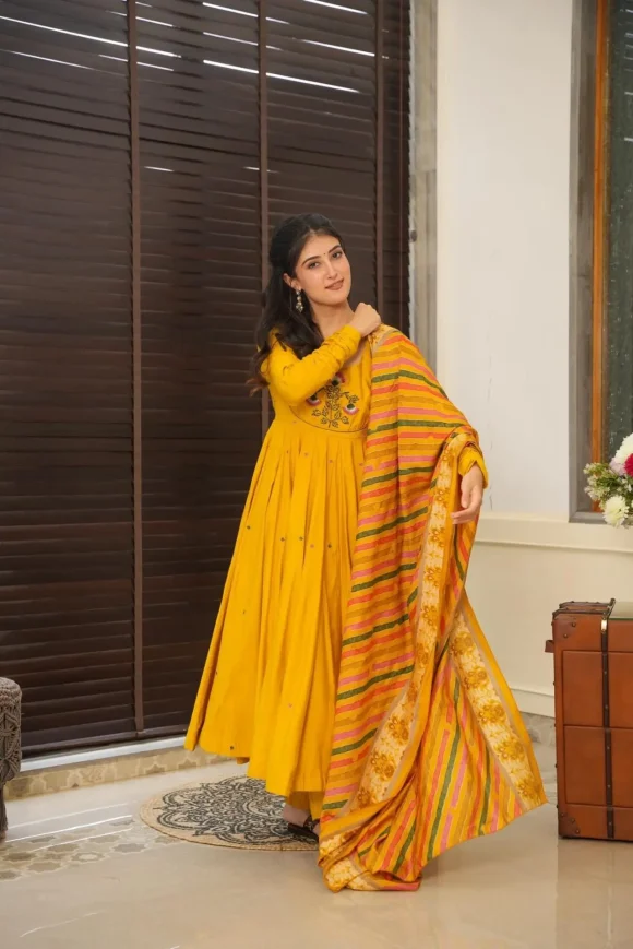 Hadiya yellow suit set - Image 7