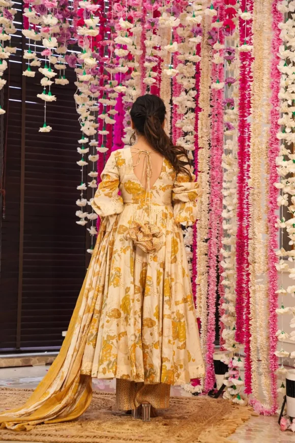 Leah yellow muslin suit set - Image 7