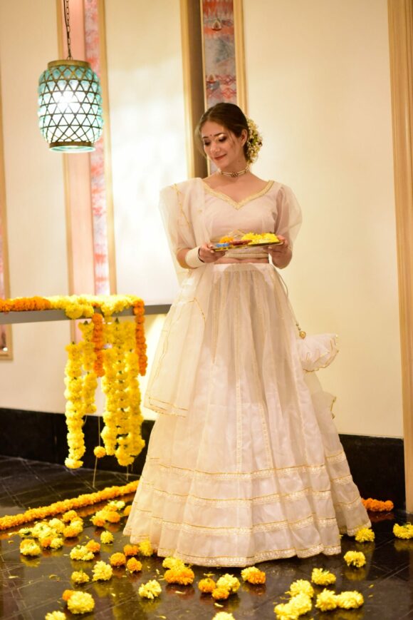 Nooraniyat white organza lehenga - Image 2