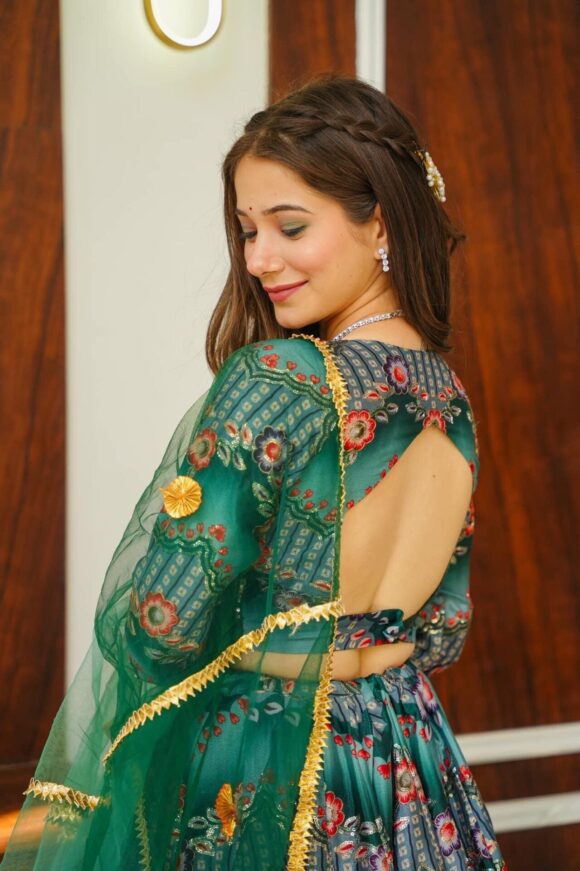 Green silk embroidered lehenga choli set - Image 2