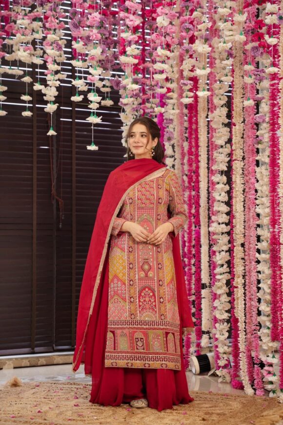 Scarlett horizon heavy embroidered suit - Image 3