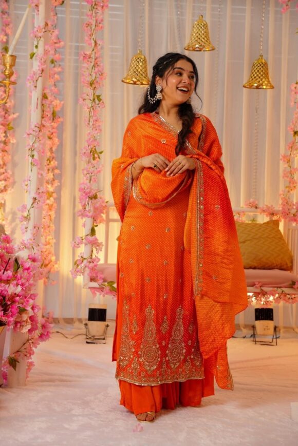 Saffron silk heavy suit set - Image 7