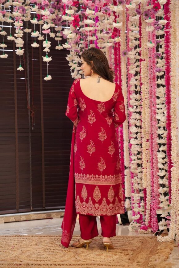 Quiet Elegance Suit Set - Image 7